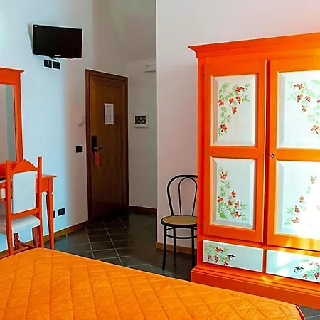 La Food & Drink For Rent - No Reception - LʼAquila